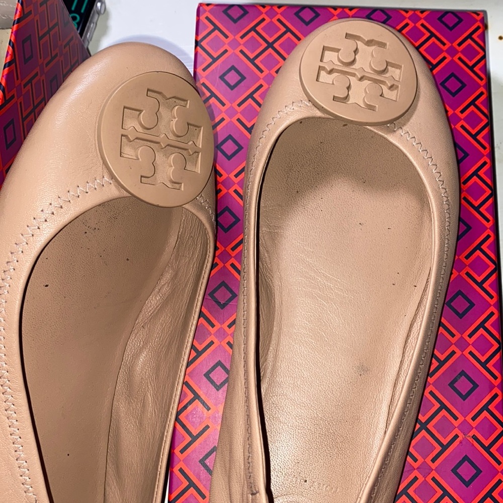 Tory Burch • Minnie Travel Ballet Flats Groan Sand